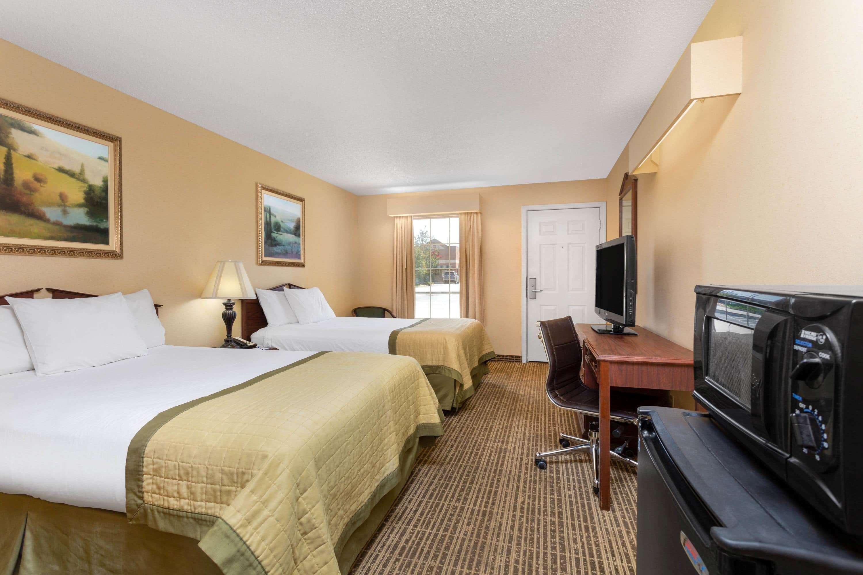 Baymont By Wyndham Easley/Greenville מראה חיצוני תמונה